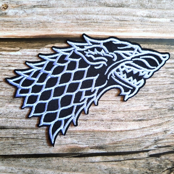 Game of Thrones House Stark Wolf Direwolf Sigil Logo Embroidered Iron On Patch - Picture 1 of 2